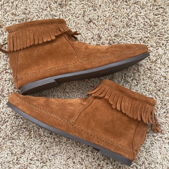 MinnieTonka Back Zip Hardsole Moccasins Boot Sz 7.5 - Picture 6 of 9